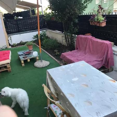 Piano Terra Con Giardino דירה